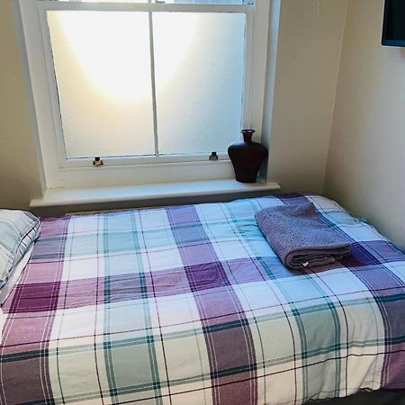 Bed For The Night, Close To Beach, Shops , Train St Leonards-on-Sea Exterior foto